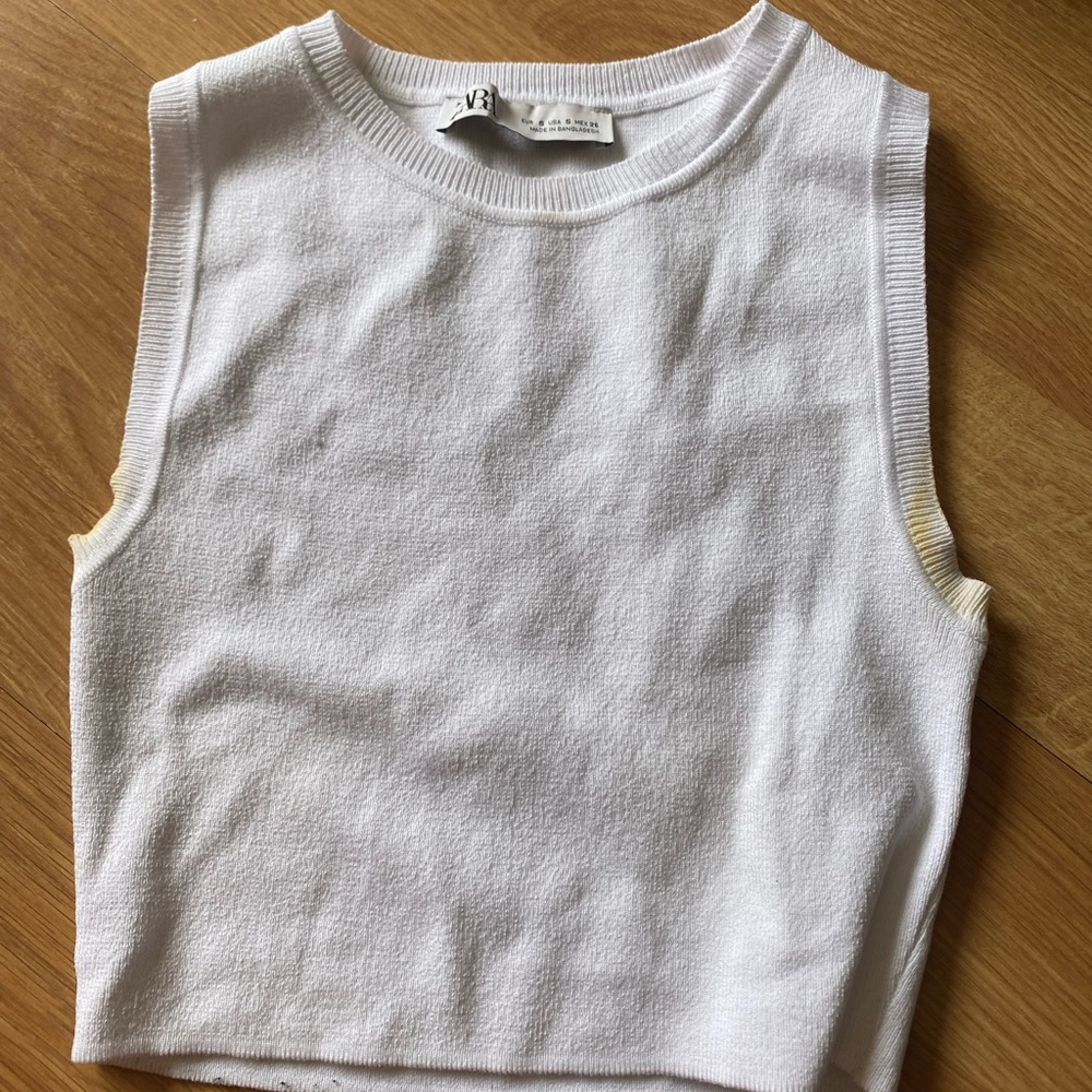 Zara cropped no sleeve, small, small stains under both arm pits